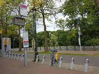 Beide perrons van de halte Tenreuken (2017).