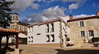 Gemeentehuis en kerk Saint-Eutrope