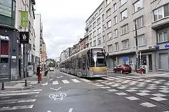 T4020 komt toe aan de halte Legrand.