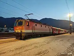 Lok 1144 033 met Cityshuttle-rijtuigen (2022)