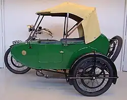 Ook het reservewiel en het onberemde zijspanwiel waren voorzien van rempoelies omdat ze uitwisselbaar waren met de motorfiets.