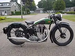 BSA R4 De Luxe uit 1936, de laatste met het "High Camshaft"-blok.