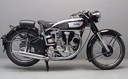 International Model 30 uit 1948, met dezelfde styling als...