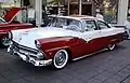 Ford Fairlane Crown Victoria uit 1955