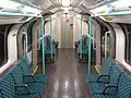 Interieur van een Waterloo & City Line-trein na de renovatie