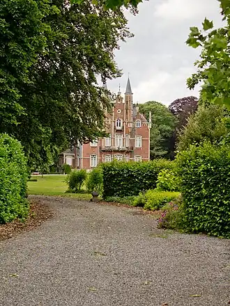 Zicht op het kasteel in 2013