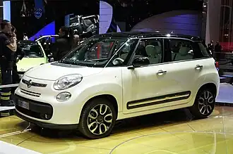 De 500L tijdens de Autosalon van Genève van 2012.