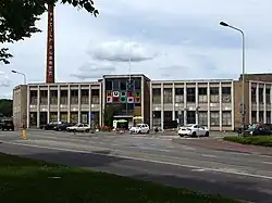 Radium Rubber, vm. kantoor en schoorsteen