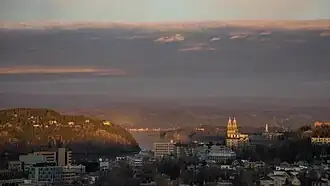 De plaats Chicoutimi in de stad Saguenay aan de oever van de Saguenay