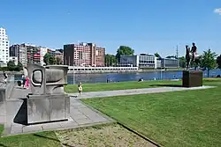 Abstracte sculptuur bij de Pont Albert Ier (1950)