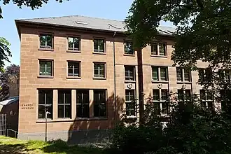 Zuidvleugel uit 1926 (vernieuwd in de jaren 50)