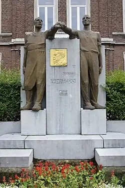 Monument Wauters (1931), Borgworm