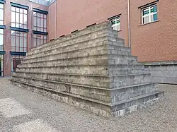 Voor- en zijaanzicht