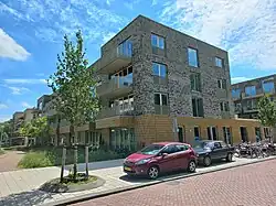 Links: Rudolf Dieselstraat 6-14 (juni 2022)