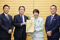 Takaichi Sanae en voormalig Japans premier Fumio Kishida