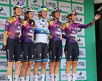 Het team tijdens de Tour of Britain 2025.