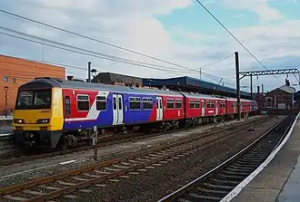 Een Class 321 van Northern Rail in het station van Doncaster