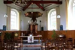 Interieur met preekstoel (2011)