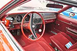 AMC Javelin SST (1970), interieur met houtnerf