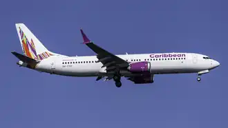Een Boeing 737 MAX 8 van Caribbean Airlines