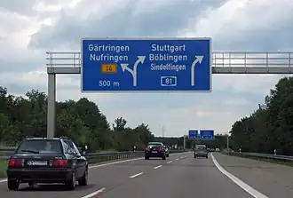 Bijzonderheid op de A81: afrit aan de linkerkant van de rijbaan