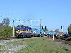 ACTS locomotief 6704 met vuilnistrein te Groningen.