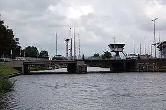 De Aalsmeerderbrug, het begin van de Kruisweg