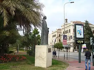standbeeld van Abd ar-Rahman II in Murcia