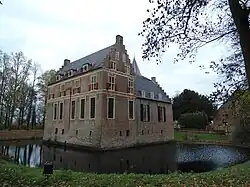 Kasteel Wijenburg te Echteld (v.a. 1957, restauratie)