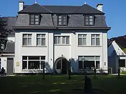 Achterkant van het hoofdgebouw