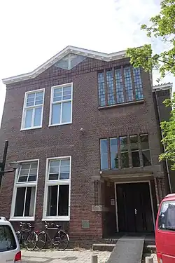 Achterom 19, de voormalige Sint Jozefschool, gemeentelijk monument