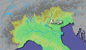 De Adige in Italië