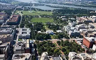 Luchtfoto met Lafayette Square op de voorgrond