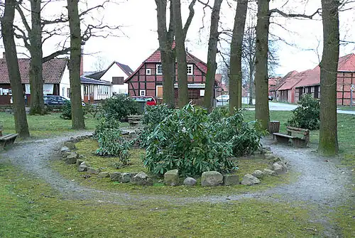 Arno-Schmidt-Hain met eiken en rododendrons