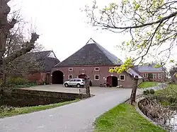 Achterzijde van de Alberdaheerd