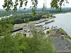 De sluizen bij Klein-Ternaaien voor de bouw van de nieuwe sluis van 2011