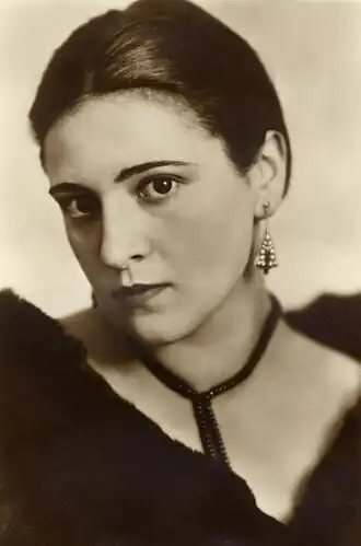 Alice Dorell, 1932