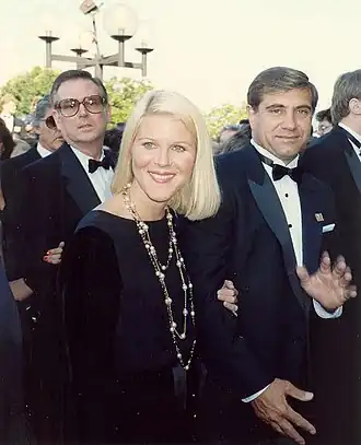 Mills bij de Emmy Awards in 1989