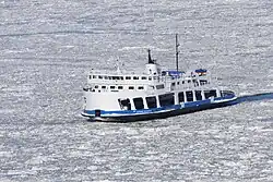 Veerboot bij Québec in de winter