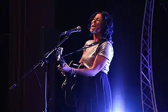 Alyssa Jacey tijdens een optreden in 2015