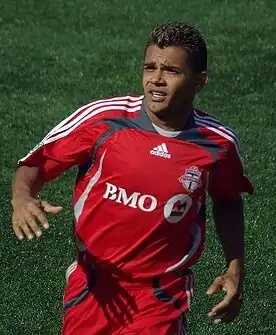 Guevara spelend voor Toronto FC in 2008