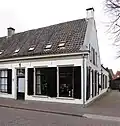Huis met langgerekt gevel