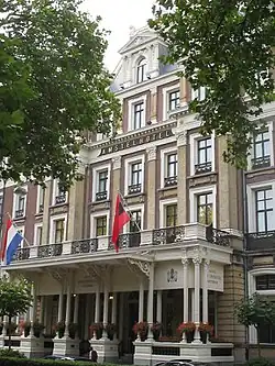 Het Amstel Hotel aan het Professor Tulpplein (juli 2005)