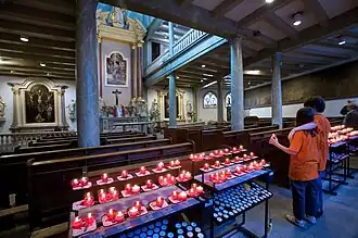 Interieur van de Begijnhofkapel.