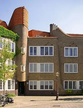 Woningencomplex 'De Dageraad' in Amsterdam-Zuid