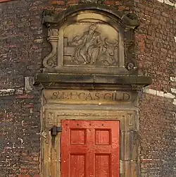 Poort van het Sint-Lucasgilde (detailfoto).