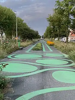Gedeelte van de esplanade op de Amsterdamsevaart ziende naar het oosten