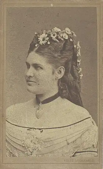 Amunda Kolderup rond 1875