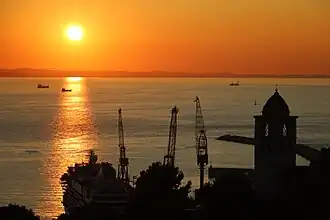 De golf vanuit het zuiden gezien