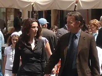 Tom Hanks en Ayelet Zurer buiten het Pantheon in Rome tijdens de productie.
